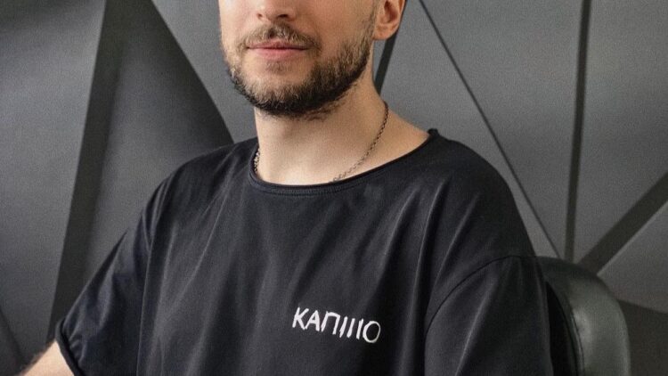Стажер Женя